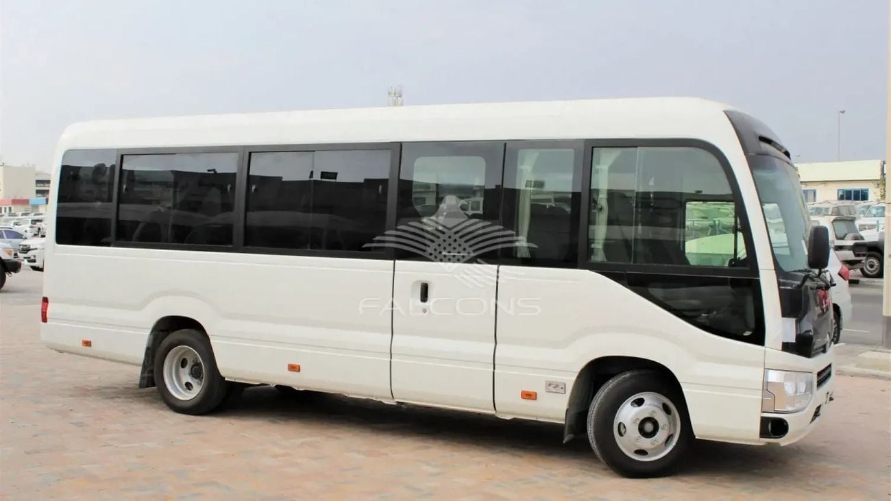 تويوتا كوستر 22 seats – Diesel, V6, Manual Transmission