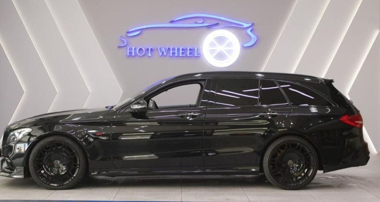 مرسيدس بنز C 63 AMG - V8 With Warranty