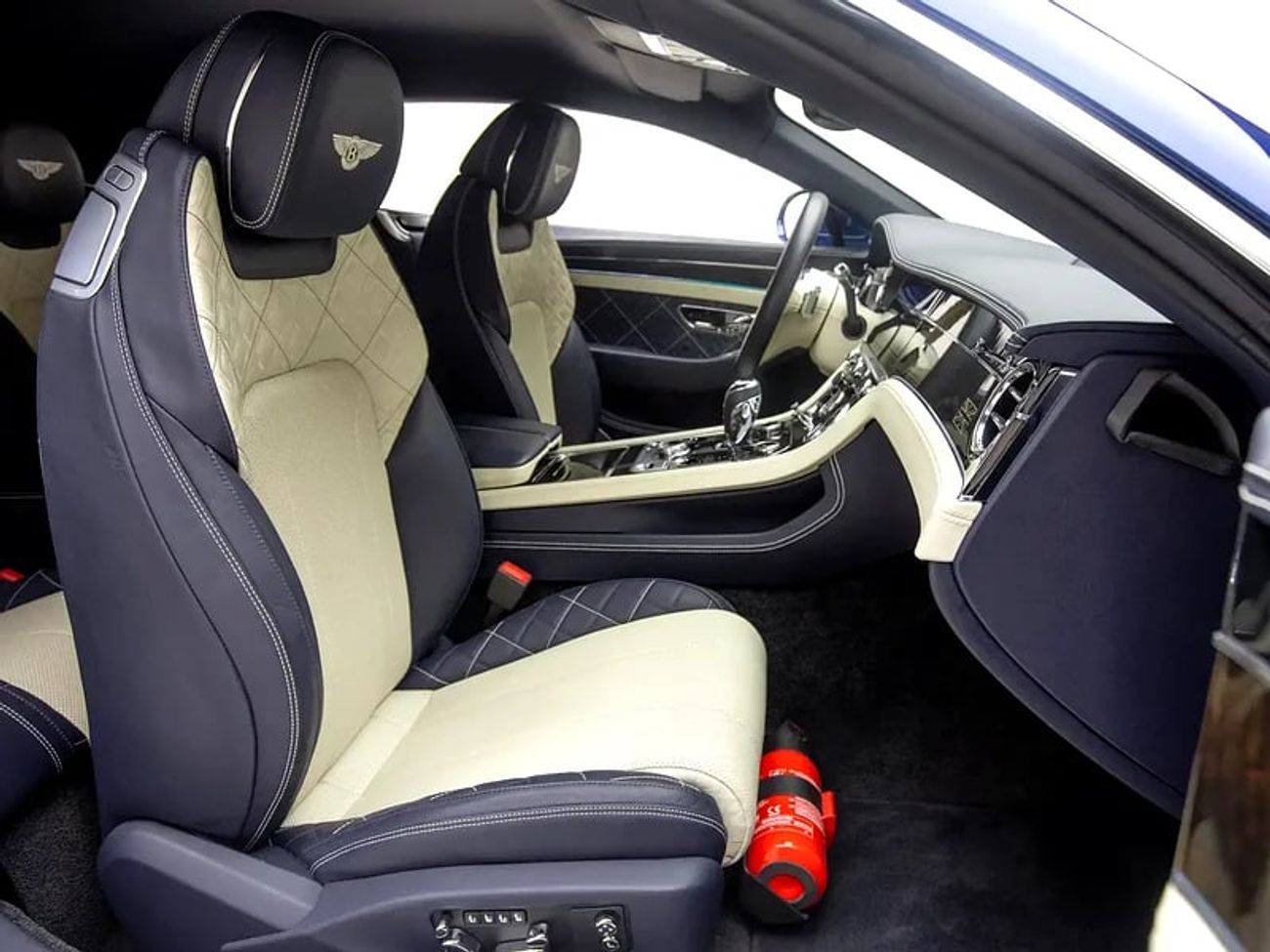 بنتلي كونتيننتال جي تي 6.0L W12 (626 HP)