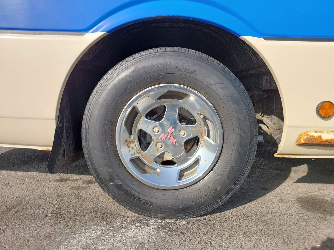 Mitsubishi Rosa (RAMADAN OFFER) MITSUBISHI ROSA BUS RHD 2006 MODEL 4.9 L DIESEL AUTOMATIC(PM00401)