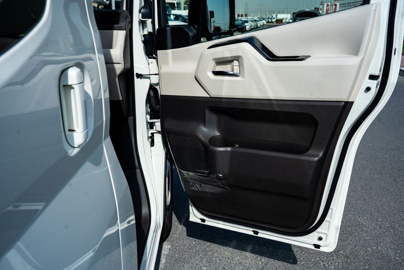تويوتا هاياس Toyota Hiace High Roof New shape Black pumber 2.8L A/T DIESEL 2026