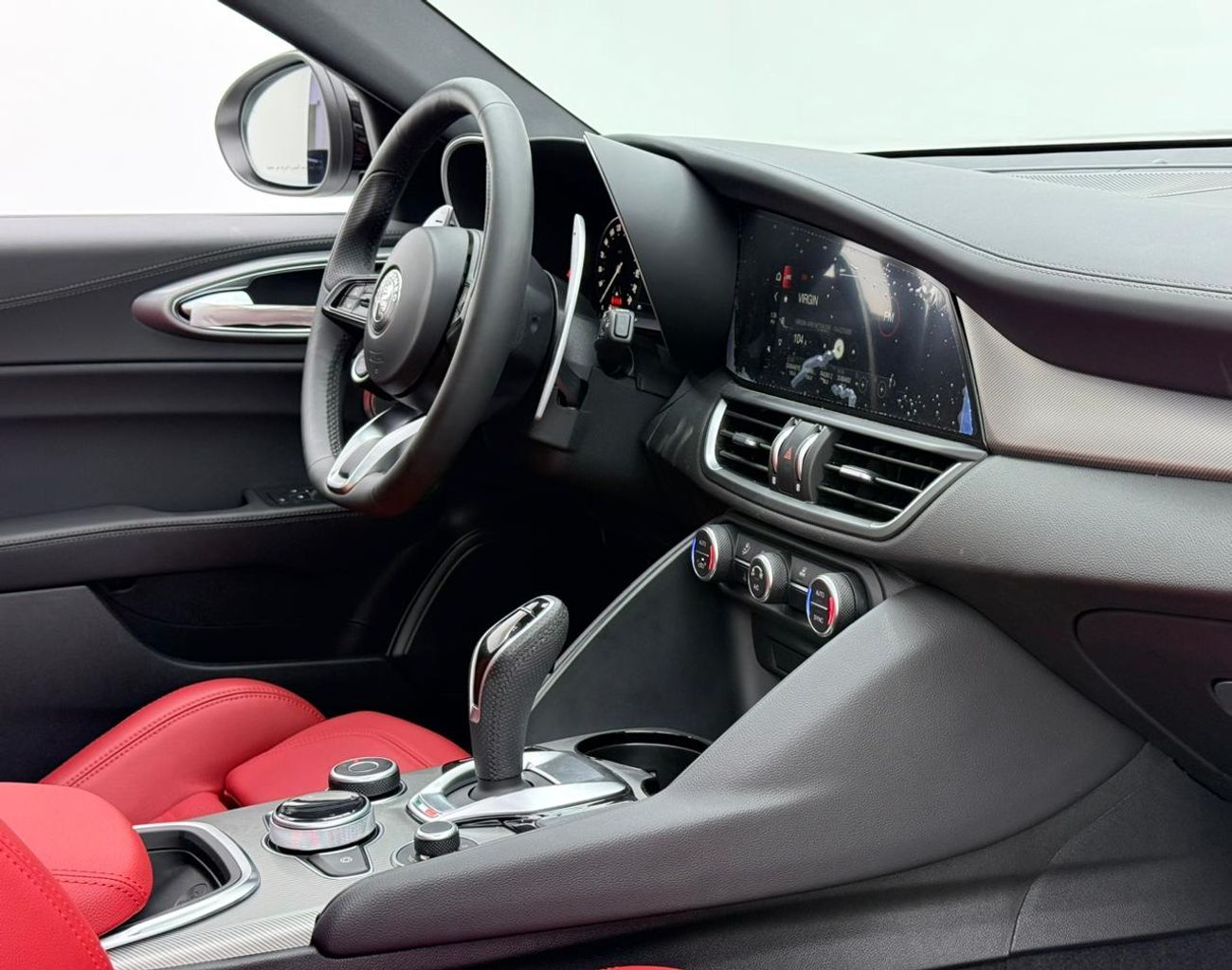 Alfa Romeo Giulia 2025 Alfa Romeo Giulia Veloce Q2, 5 Years Alfa Warranty + Service Pack, Delivery Kms, GCC