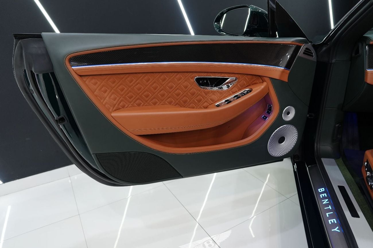 بنتلي كونتيننتال جي تي سي V8, Carbon Interior, Rotating Display, Touring Specification, GCC Spec!!