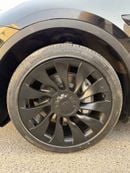 Tesla Model Y 2024 DUAL MOTOR AUTO PILOT LONG RANGE 360 CAMERAS CANADA SPEC