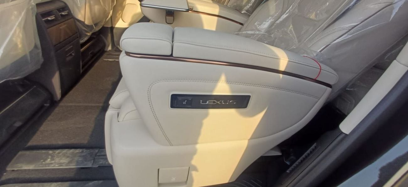 Lexus LM 350h LEXUS LM350H HYBRID VIP 4 SEATER COLOR BLACK MODEL 2025