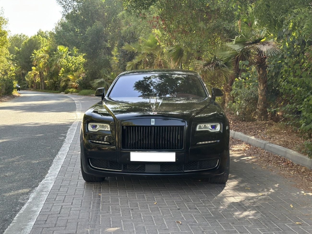 Rolls Royce Ghost SWB | 2016 | GCC Specs | Perfect Condition | V12