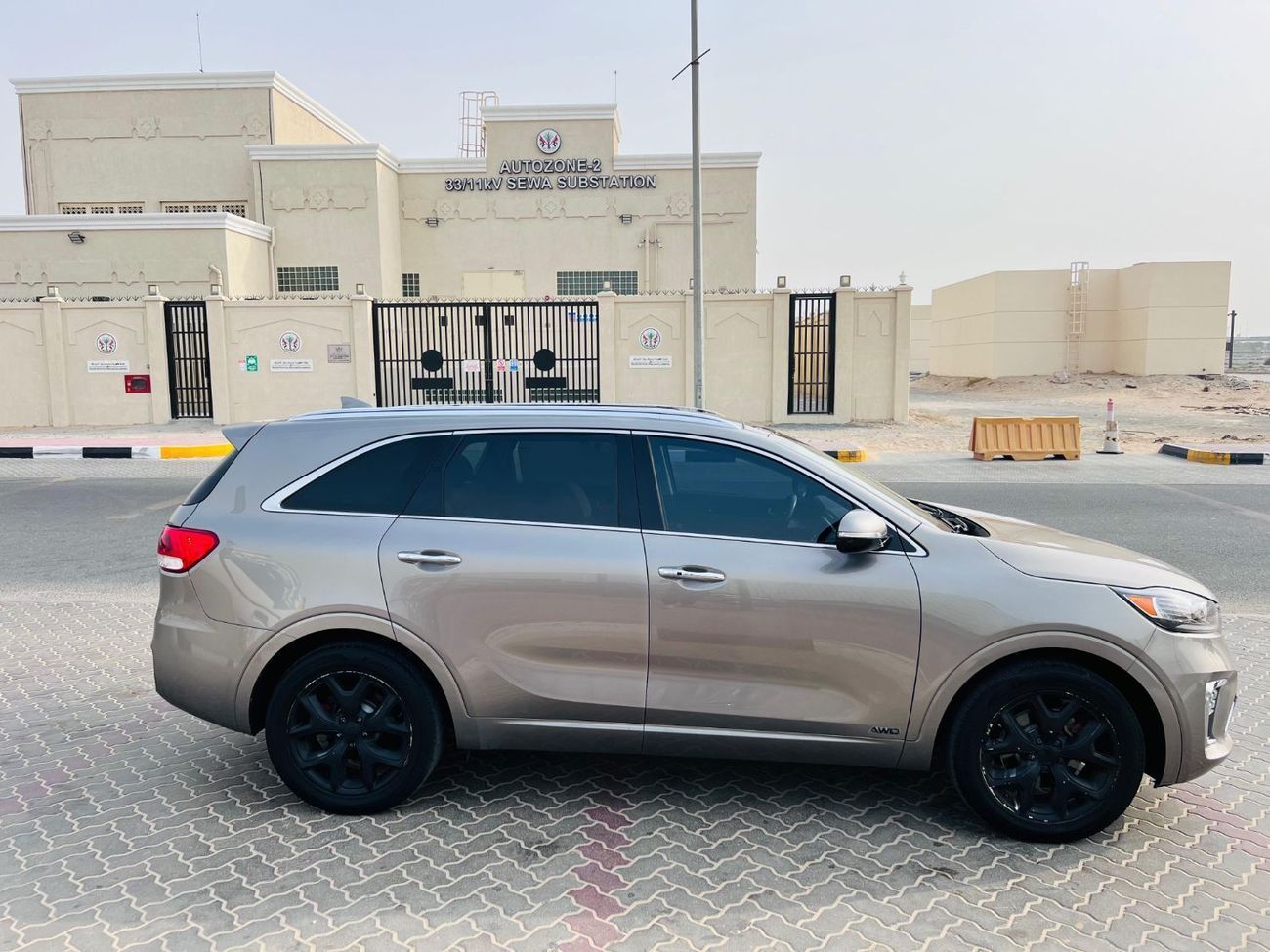 Kia Sorento SX 3.3L LOW Mileage good condition