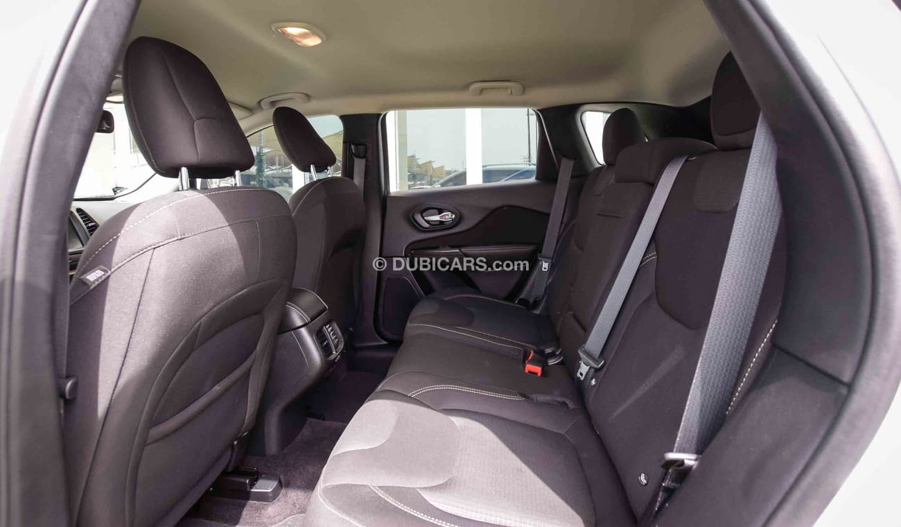 Jeep Cherokee AGENCY WARRANTY FULL SERVICE HISTORY GCC