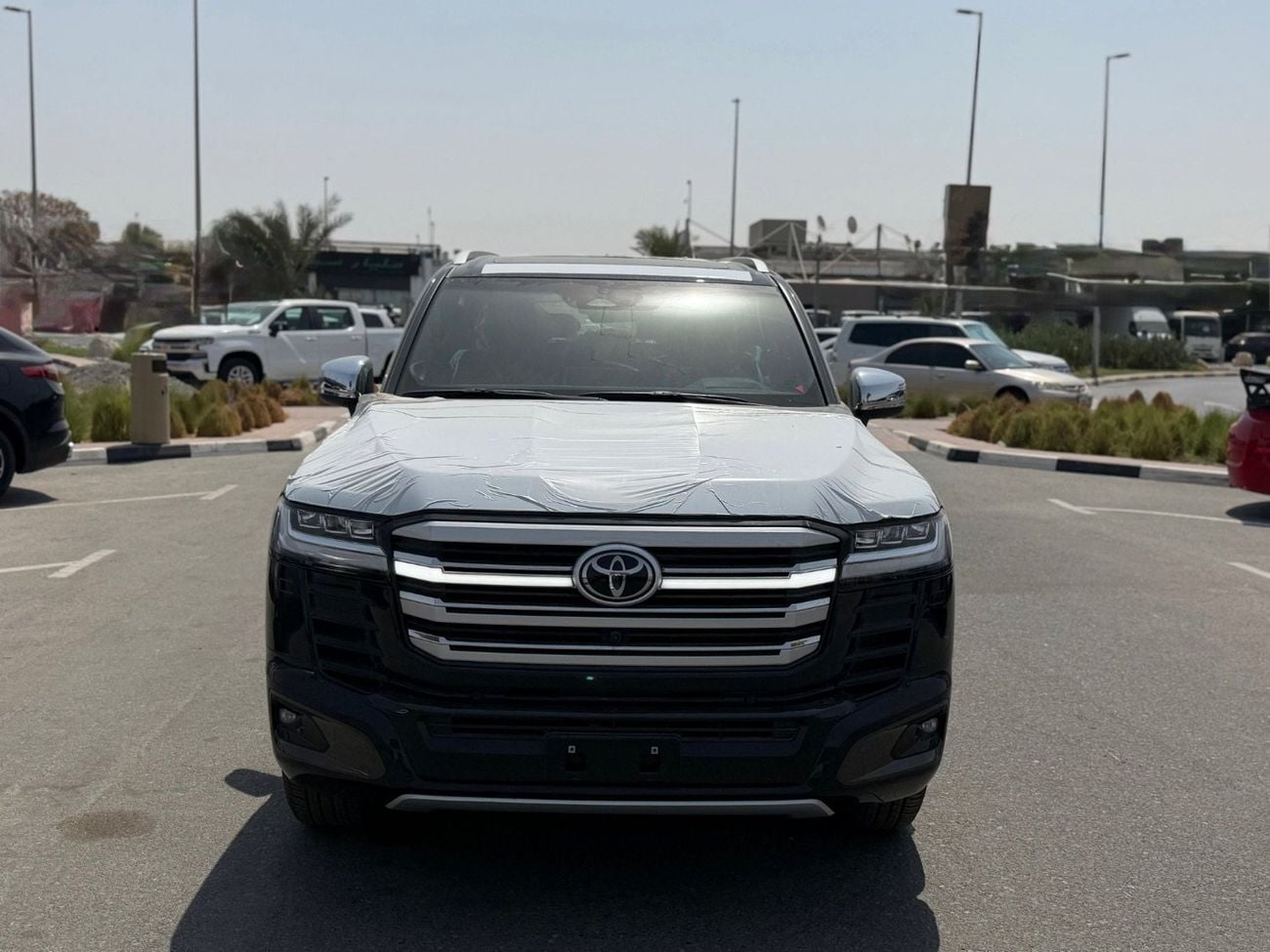 Toyota Land Cruiser VXR LC300 3.5 HYBRID GCC OMANI 2026