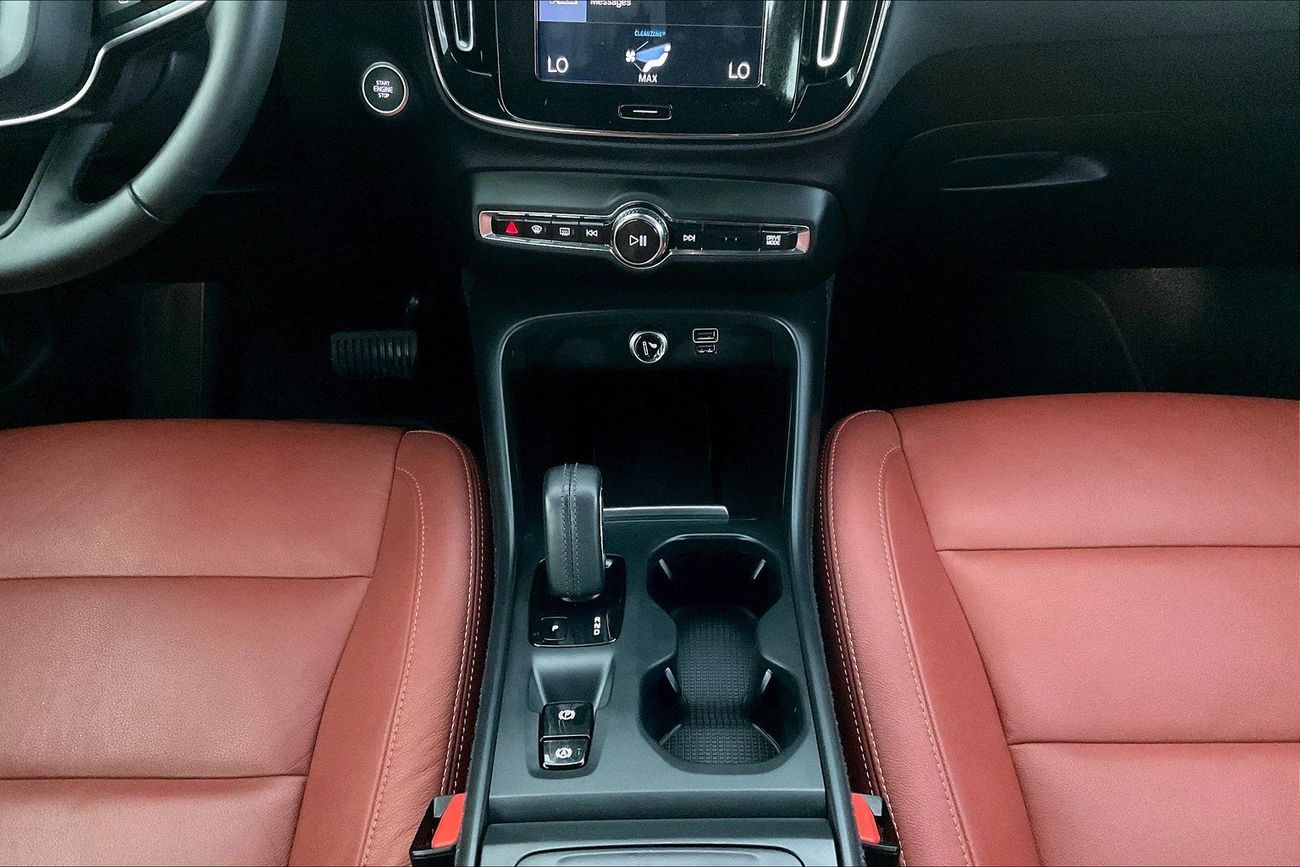 فولفو XC 40 T5 Momentum | شامل الضمان | 0 ﺪﻔﻋﺓ ﺃﻮﻟﻯ