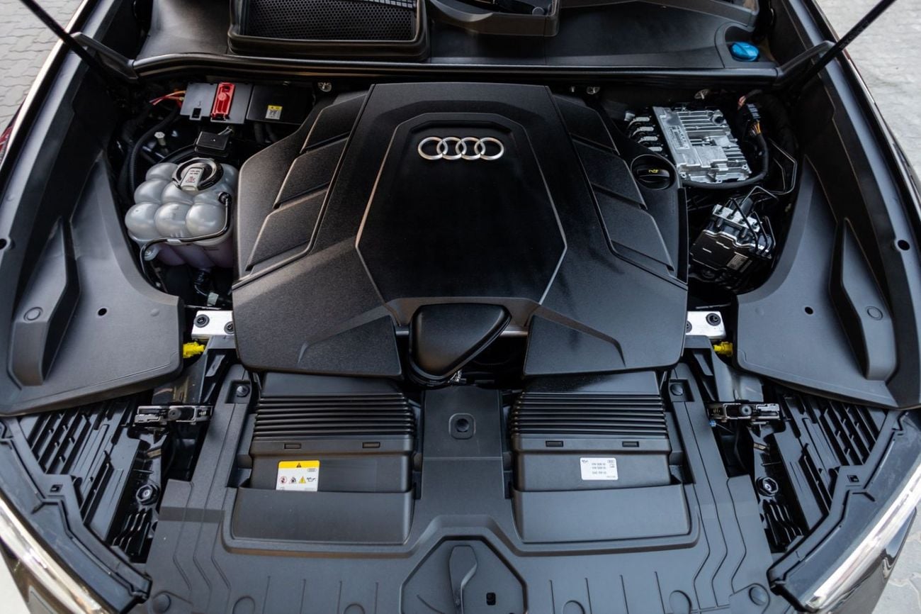 Audi Q8 55 TFSI Audi Q8 55TFSI Quattro S-Line 2025 GCC | Agency Warranty | Service Contract