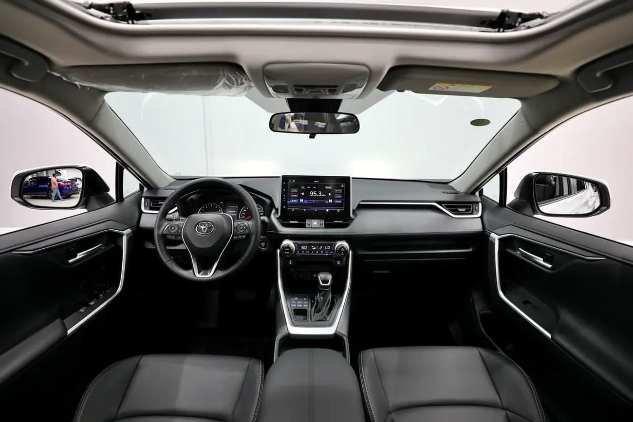 تويوتا راف ٤ 2.5L AWD | Wildlander | Almost New | Free Insurance + Registration | Ref#G064523