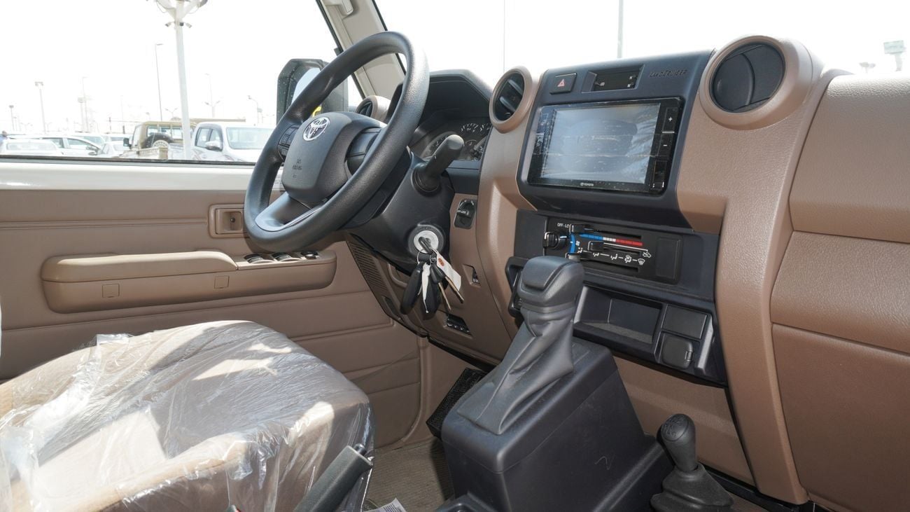 تويوتا لاند كروزر TOYOTA LAND CRUISER PICK 4.0L PETROL DOUBLE CAB A/T MY 2025