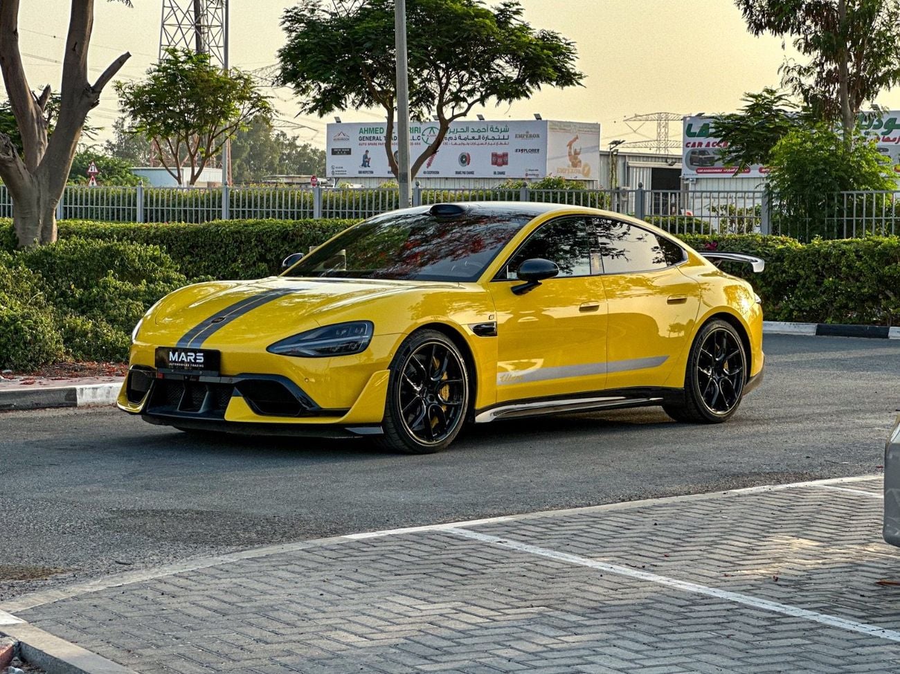 Xiaomi SU7 2025 Used Xiaomi SU7 Ultra EV | 93.7 kWh | Range (630 Km) | 1,548 Hp | Carbon Packge | Law Mileage (