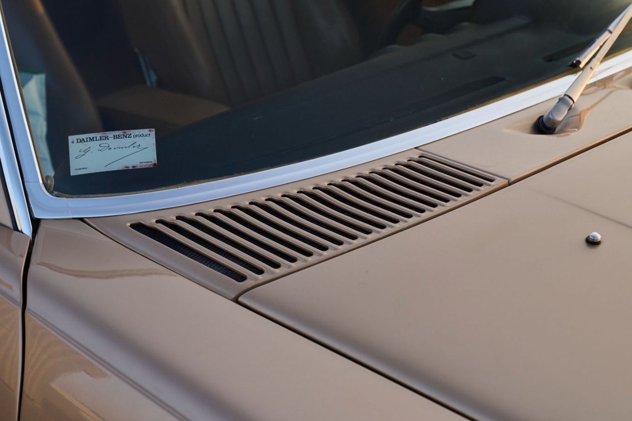 Mercedes-Benz SL 560