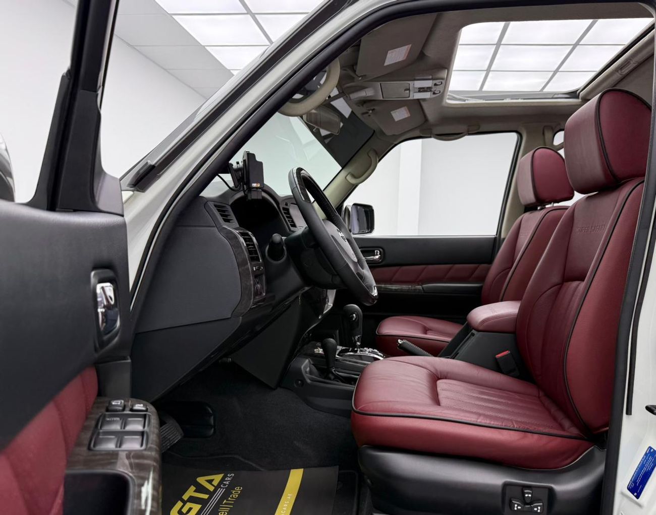 نيسان باترول سوبر سفاري 2023 Nissan Patrol Super Safari 4800 VTC, 2029 Nissan Warranty + Service Pack, Low Km, GCC