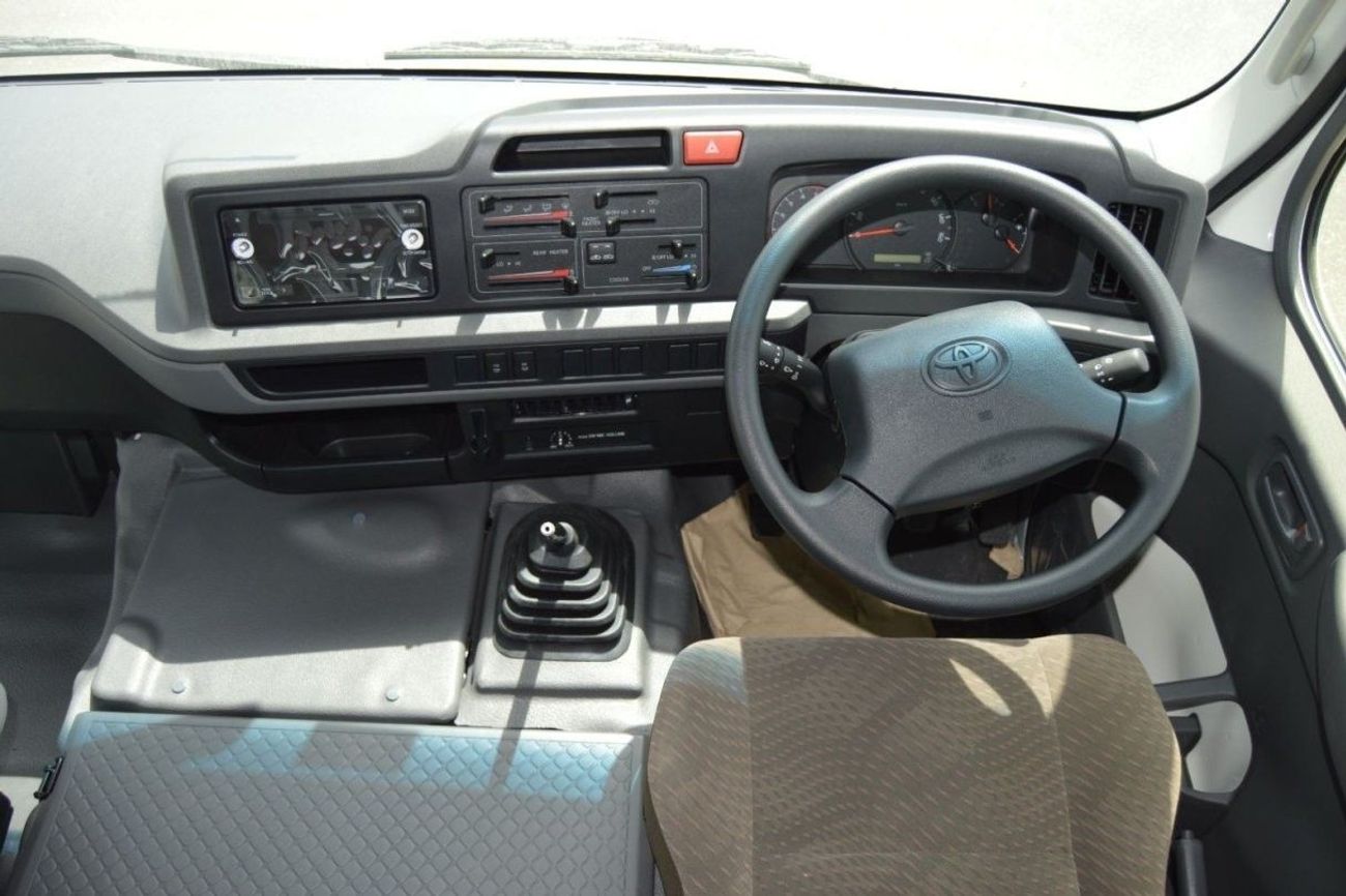 Toyota Coaster 4.2 L Diesel Engine