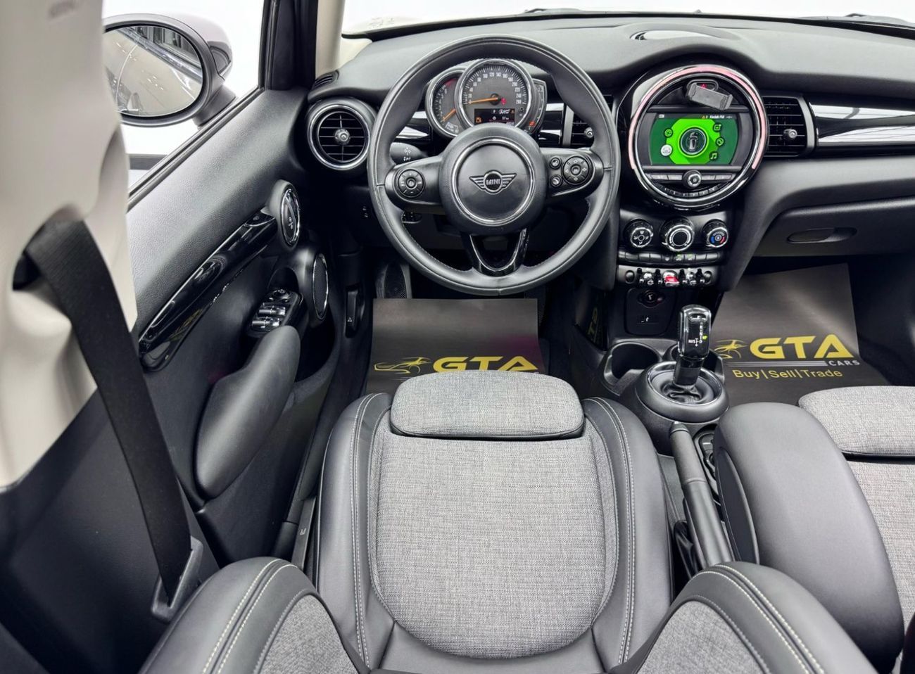 Mini Cooper Std 1.5L (4 Seater) 2020 Mini Cooper, Warranty, 2025 Mini Service Pack, Low Kms, GCC