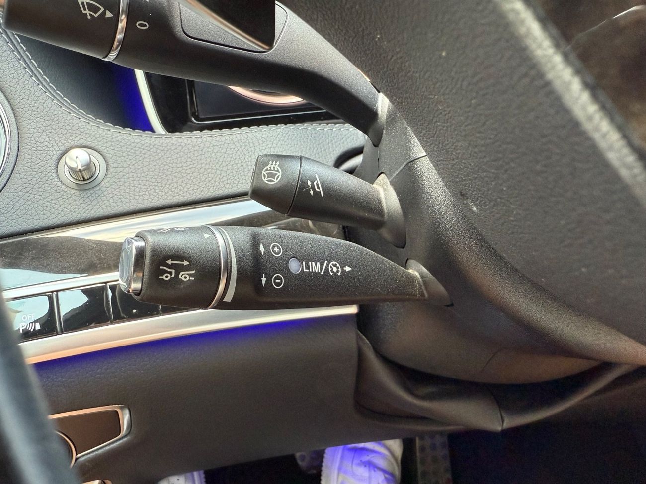 Mercedes-Benz S 500 AMG 4.7L AMG Line* Low Mileage*Chauffeur*TV*Massage*Panoramic Roof