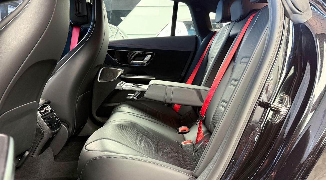 مرسيدس بنز EQE 53 4M Mercedes-Benz EQE 53 AMG 2024 - GCC - Under Warranty
