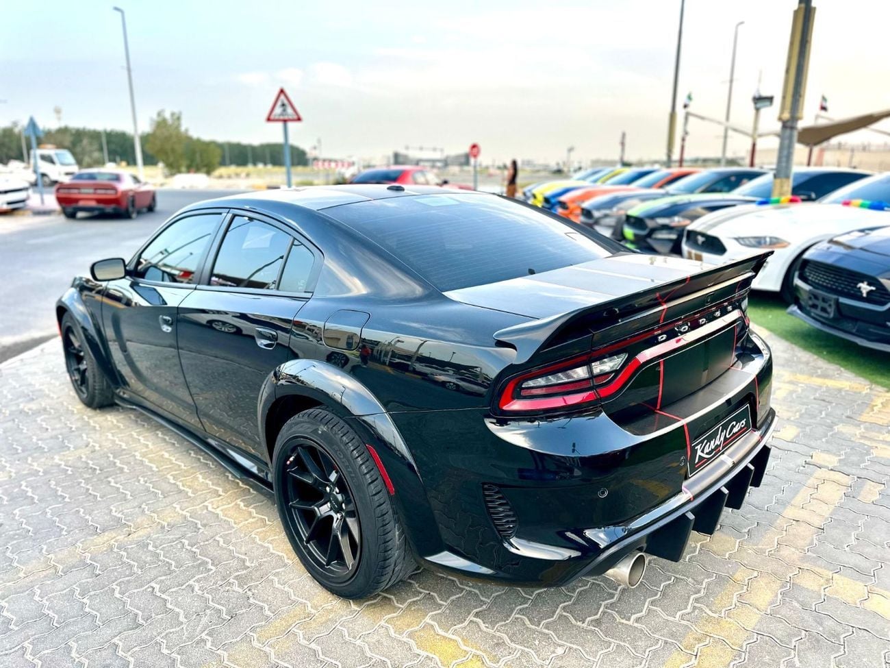 دودج تشارجر SXT | Monthly 1250/- | 0% DP | Fabric Seats | Original Airbags | Park Assist | # 62324S