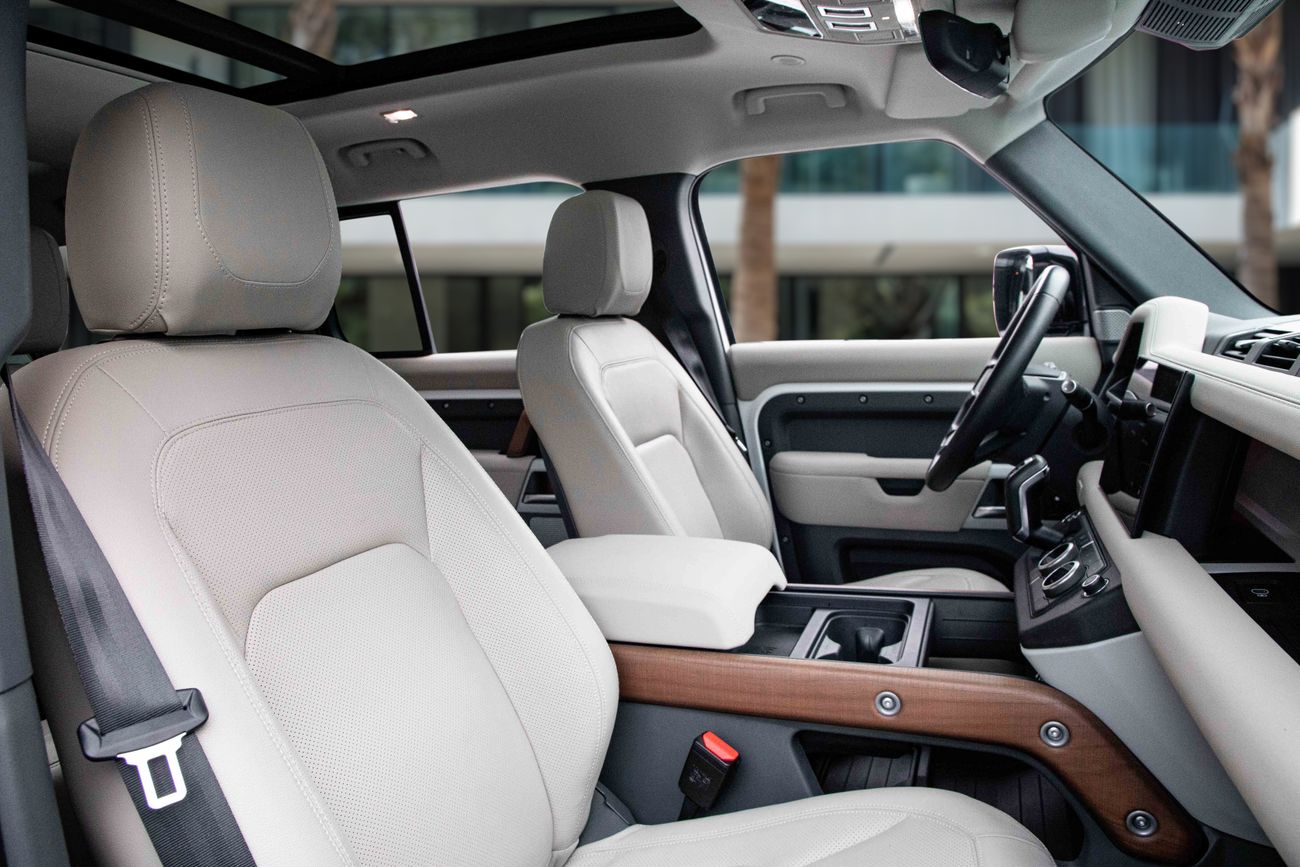 Land Rover Defender Defender P400 HSE | 6,169 P.M | 0% Downpayment | Agency Warranty!