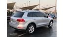 Volkswagen Touareg Volex wagon tourque  model 2011 GCC full option