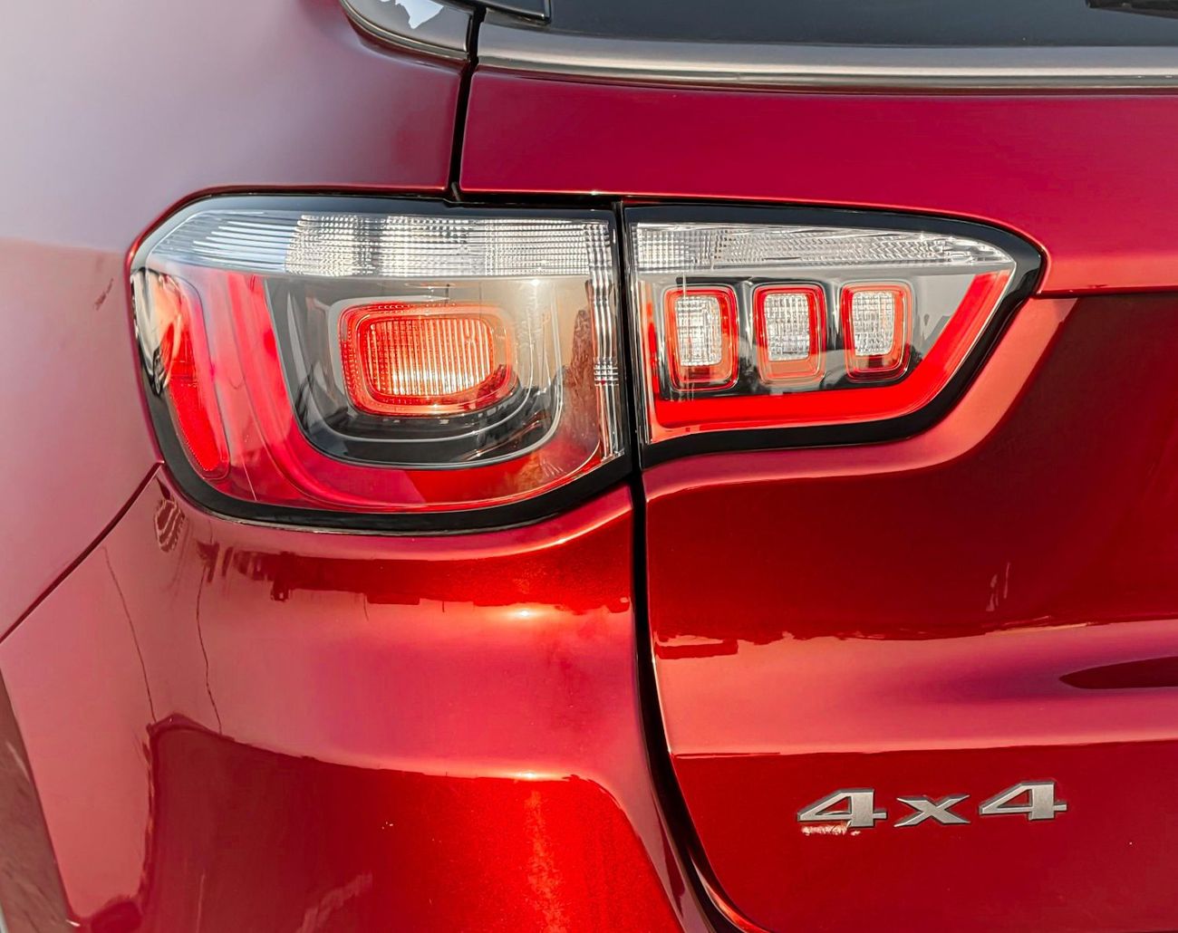 Jeep Compass Trailhawk 2.4L (182 HP)