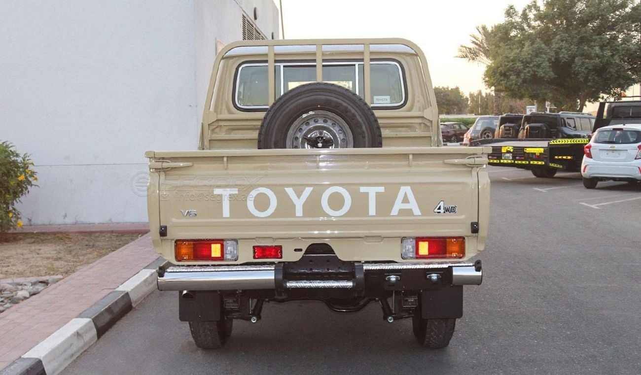 تويوتا لاند كروزر بيك آب 2025 Model Toyota Land Cruiser Pick Up, LC79 Double Cabin, 4.0L Petrol 4WD 6A/T