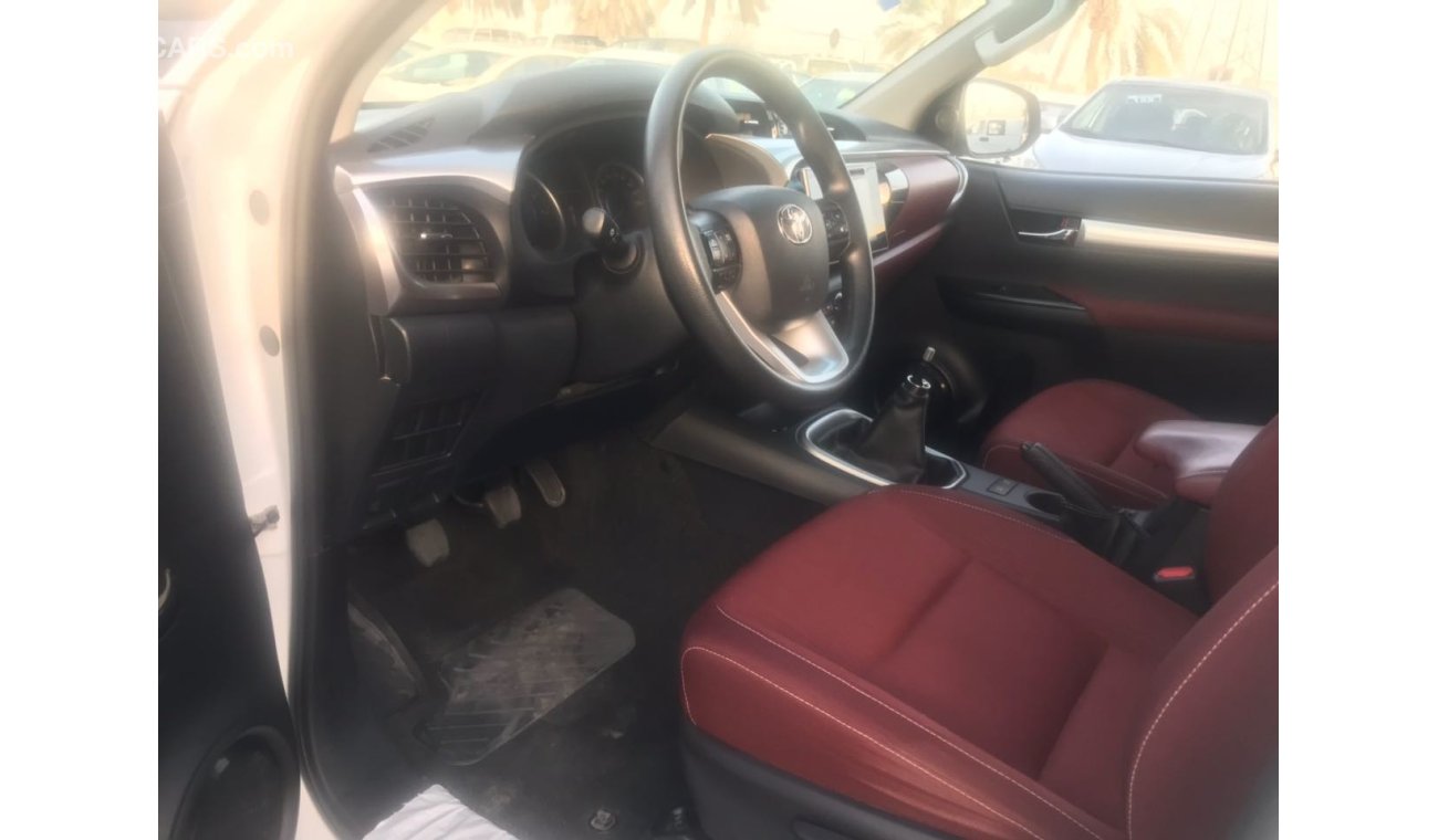 Toyota Hilux Full option PETROL export only