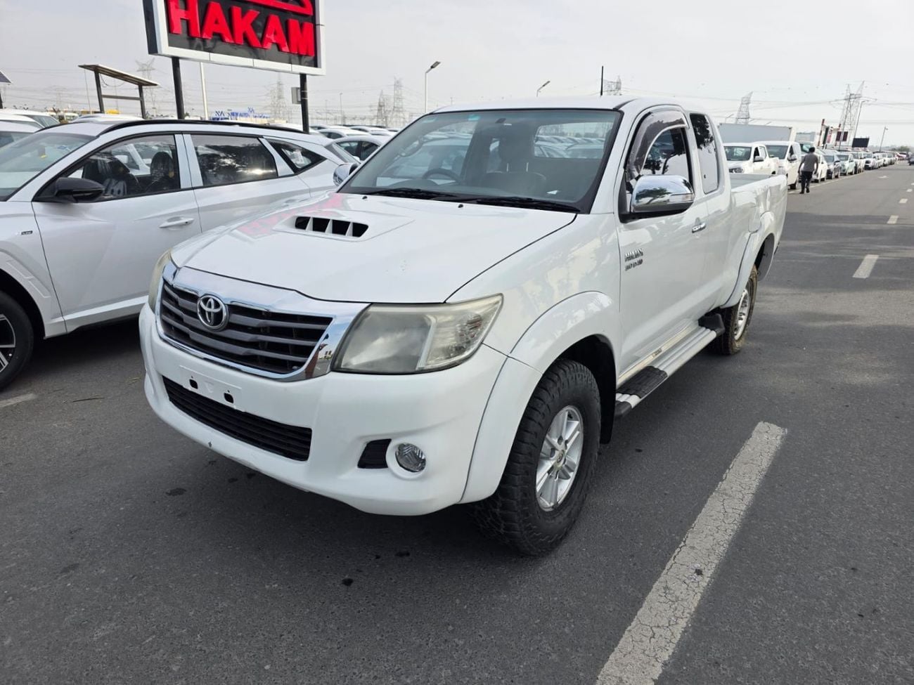 Toyota Hilux DLX Diesel Engine ,Smart Cab Hilux Manual Gear Right Hand Drive  ,ONLY FOR EXPORT AVAILABLE