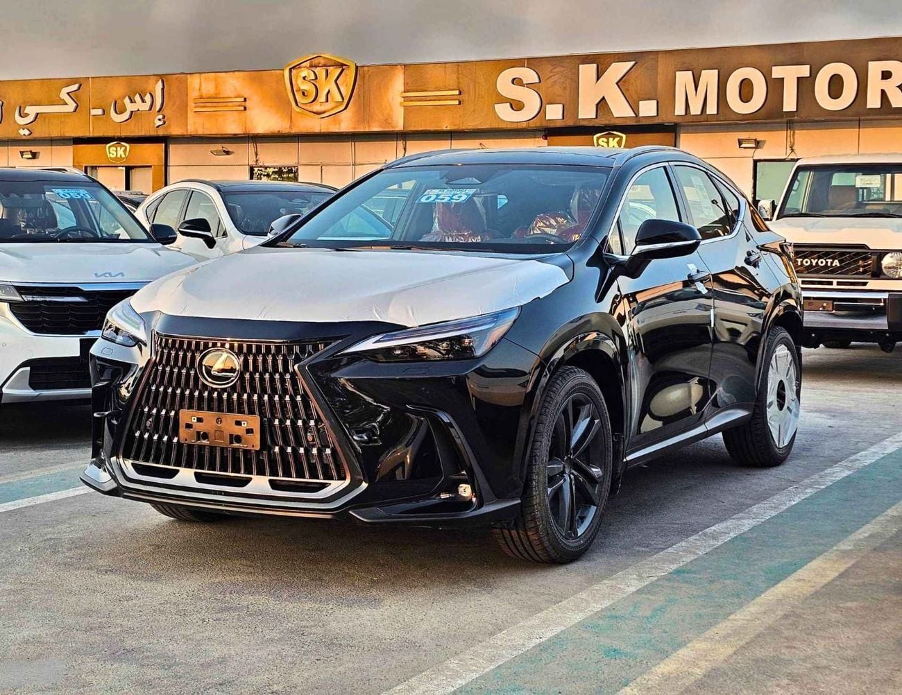 Lexus NX 350h HEV HYBRID LUXURY / 2.5L V4 AWD / RADAR / PANORAMIC ROOF / (CODE # NXP3HEV)