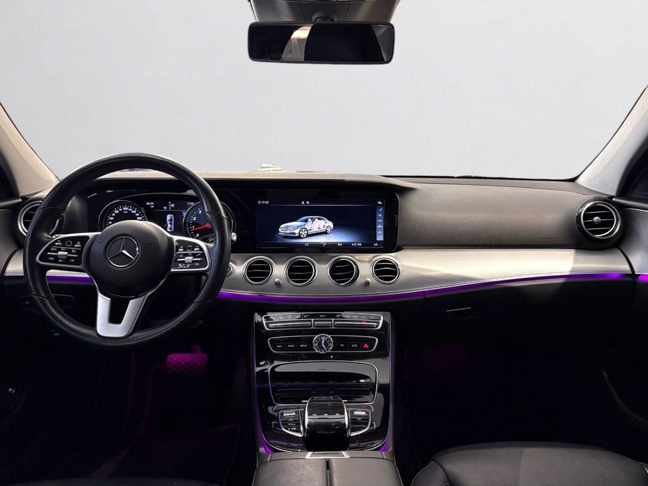 مرسيدس بنز E300 AED 1,260 P.M | 0% DOWN PAYMENT | MERCEDES-BENZ E300 | 2.0L TURBO I4 | 2019