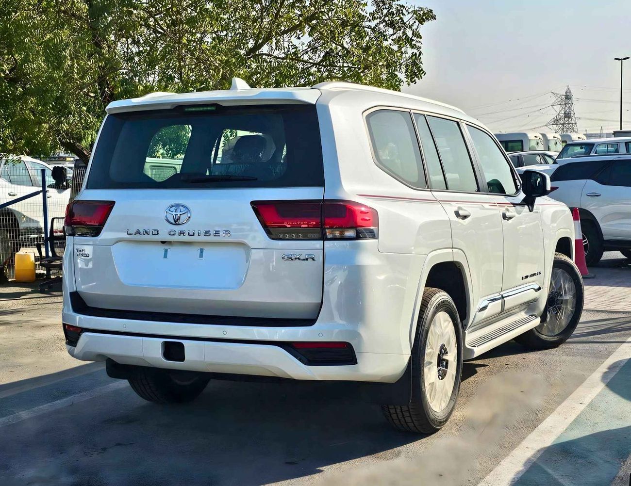 تويوتا لاند كروزر GXR TWIN TURBO / 3.5L V6 PETROL / RADAR / 12.3" DVD WITH JBL SPEAKERS / FRONT PWR SEATS / SUNROOF (C