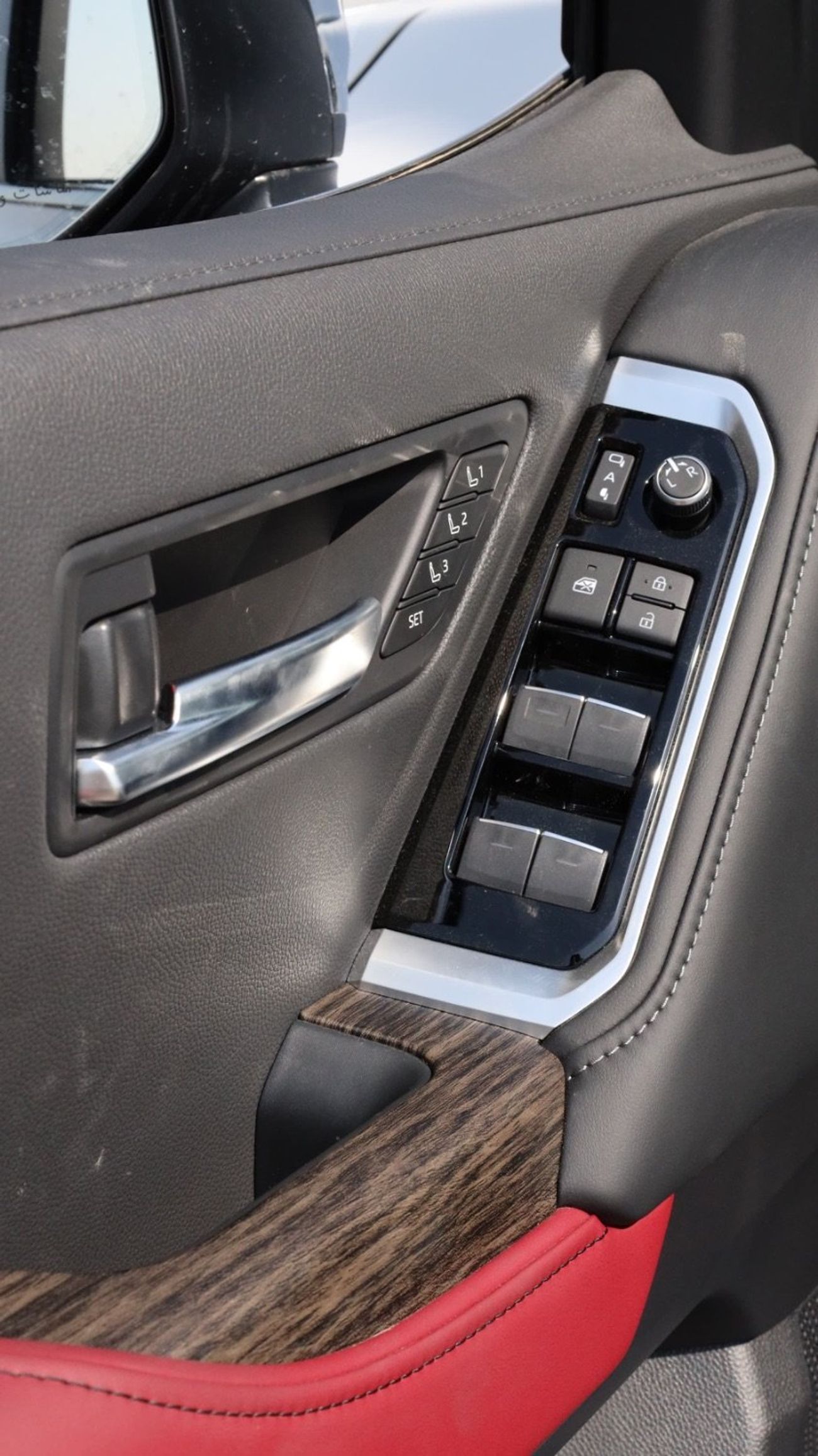 تويوتا لاند كروزر 