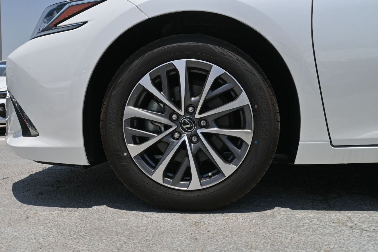 لكزس ES300h PLATINUM Lexus ES300H 2.5L Hybrid, Color White Model 2025