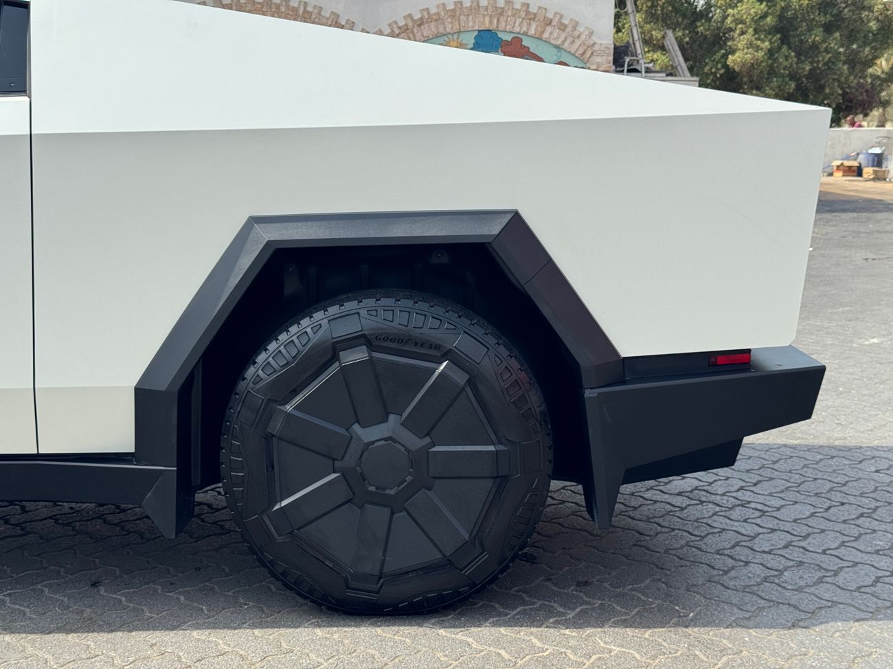 Tesla Cybertruck Cyberbeast