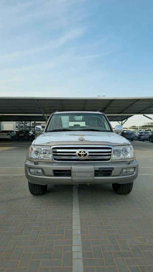 Toyota Land Cruiser GXR GCC only 30900 KM
