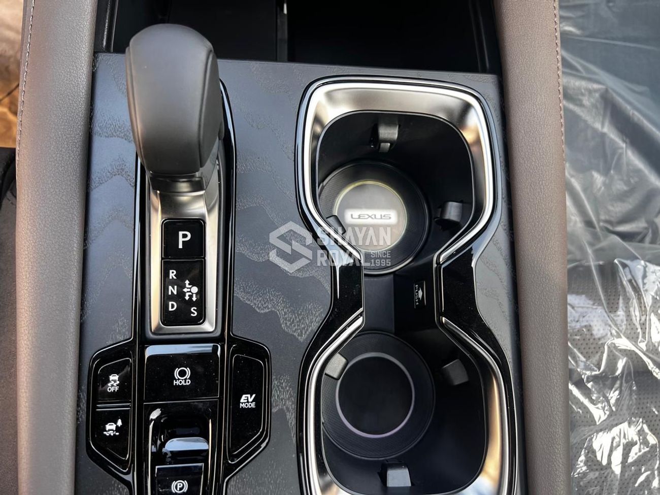 لكزس RX 350h BEAND NEW LHD LEXUS RX350H FULL OPTION 2.4L HYBRID AWD AT 2026MY