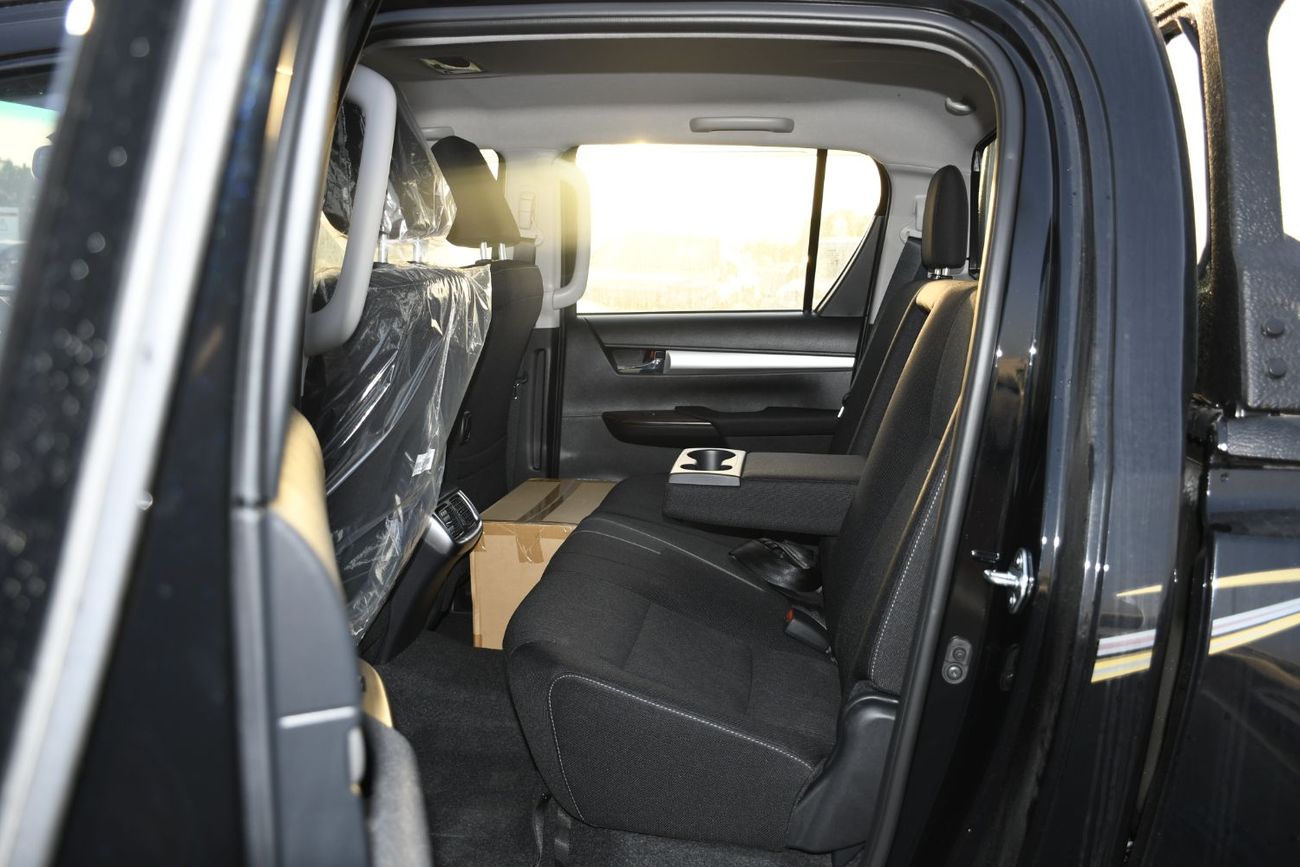 Toyota Hilux 2.7L V4 SR5 BSM Push Start full option ( Ready Stock )