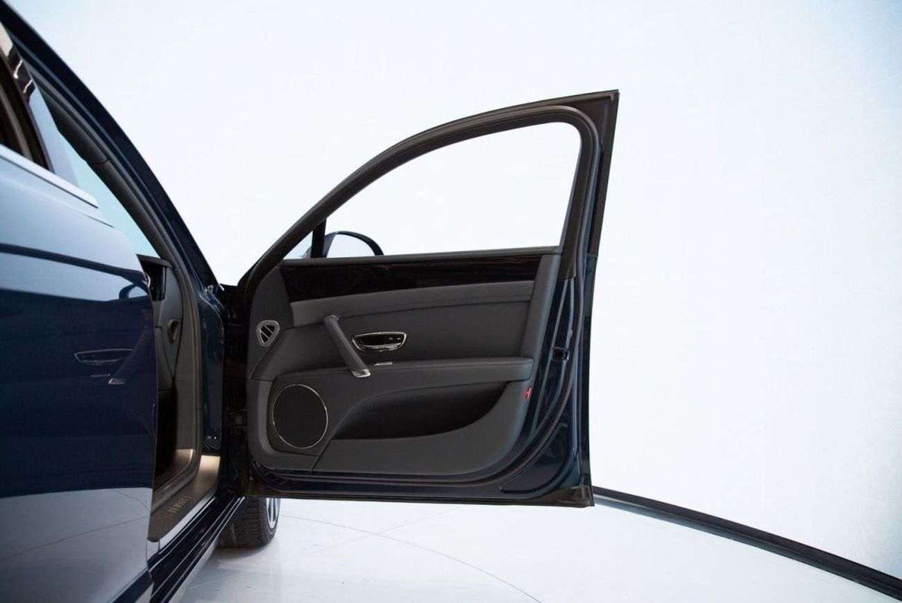 Bentley Flying Spur Bentley Flying Spur V8