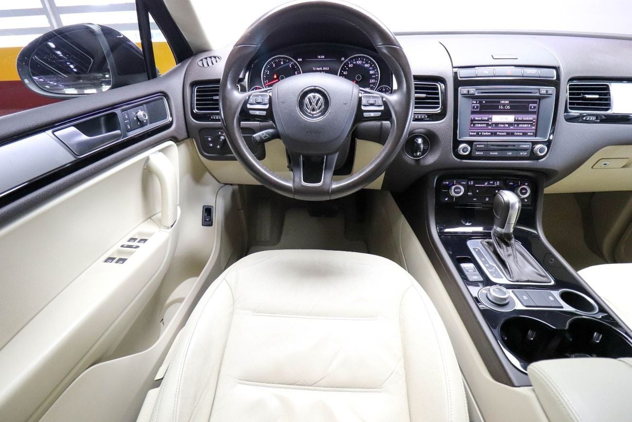 Volkswagen Touareg Volkswagen Touareg 2016 GCC under Warranty with Flexible Down-Payment