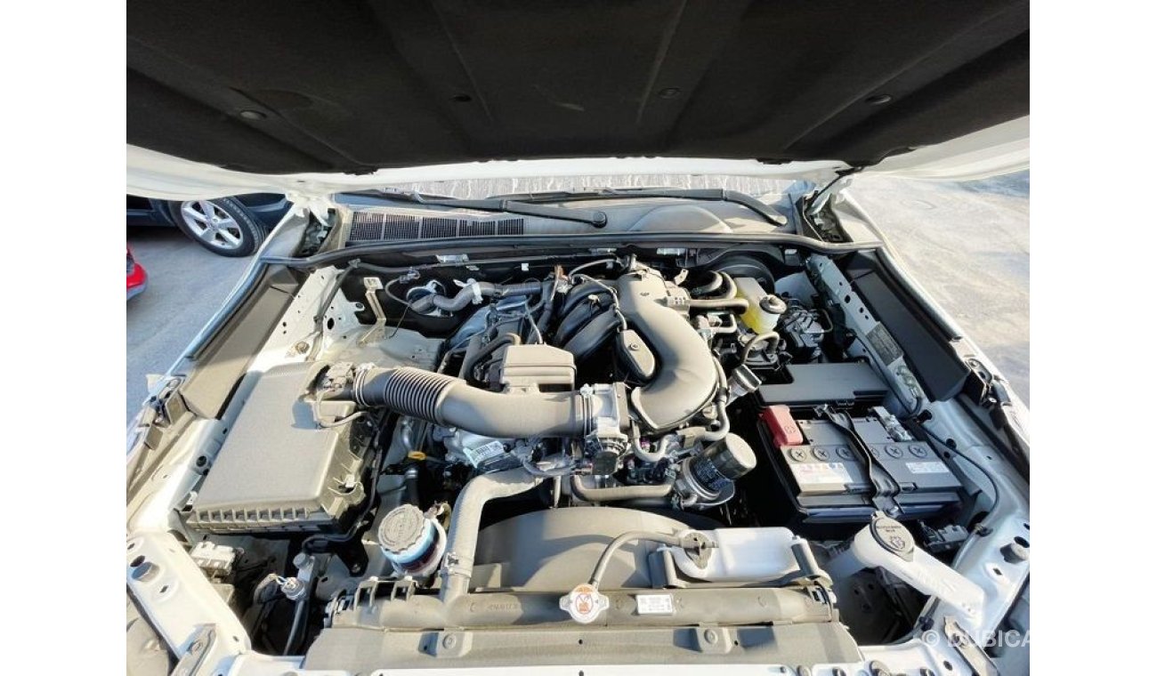 تويوتا هيلوكس TOYOTA HILUX 2021 SR5 V6
