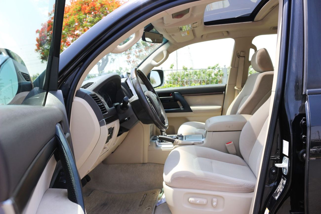 Toyota Land Cruiser GXR 4.6L TOYOTA LAND CRUISER GXR V8 MODEL 2019 GULF SPACE WITH SUNROOF