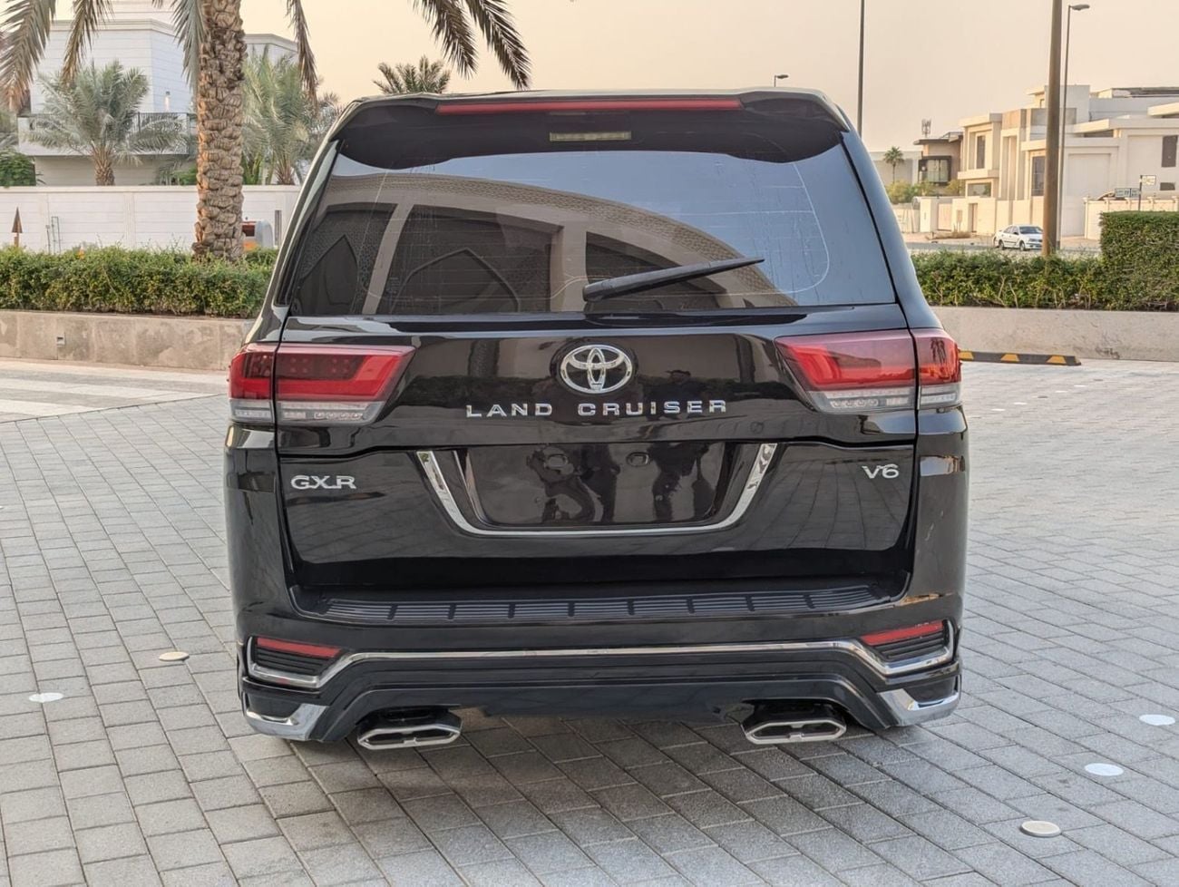 تويوتا لاند كروزر GXR