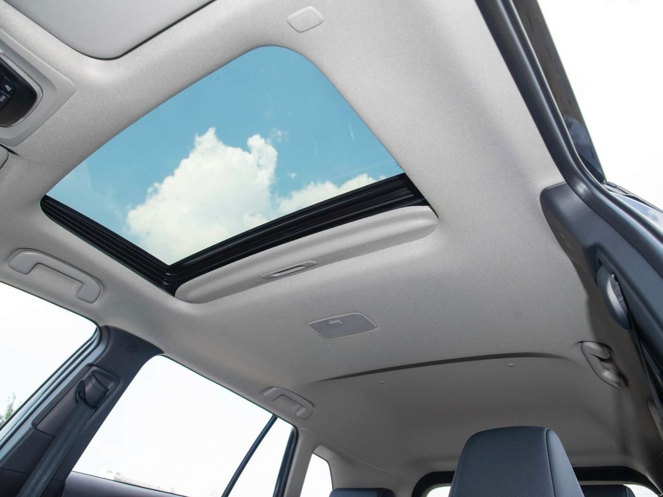 Toyota Frontlander TOYOTA FRONTLANDER 2.0L LUXURY POWER TAILGATE MODEL 2025