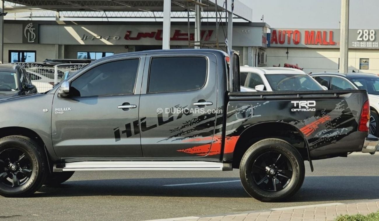 Toyota Hilux MANUAL TRANSMISSION | 2.5L DIESEL ENGINE | LEFT-HAND-DRIVE