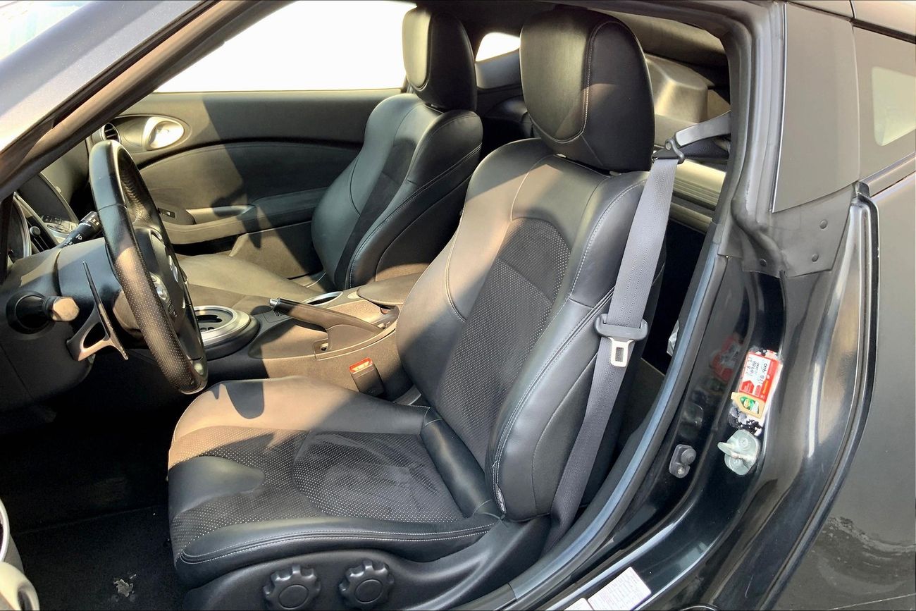 نيسان 370Z Standard