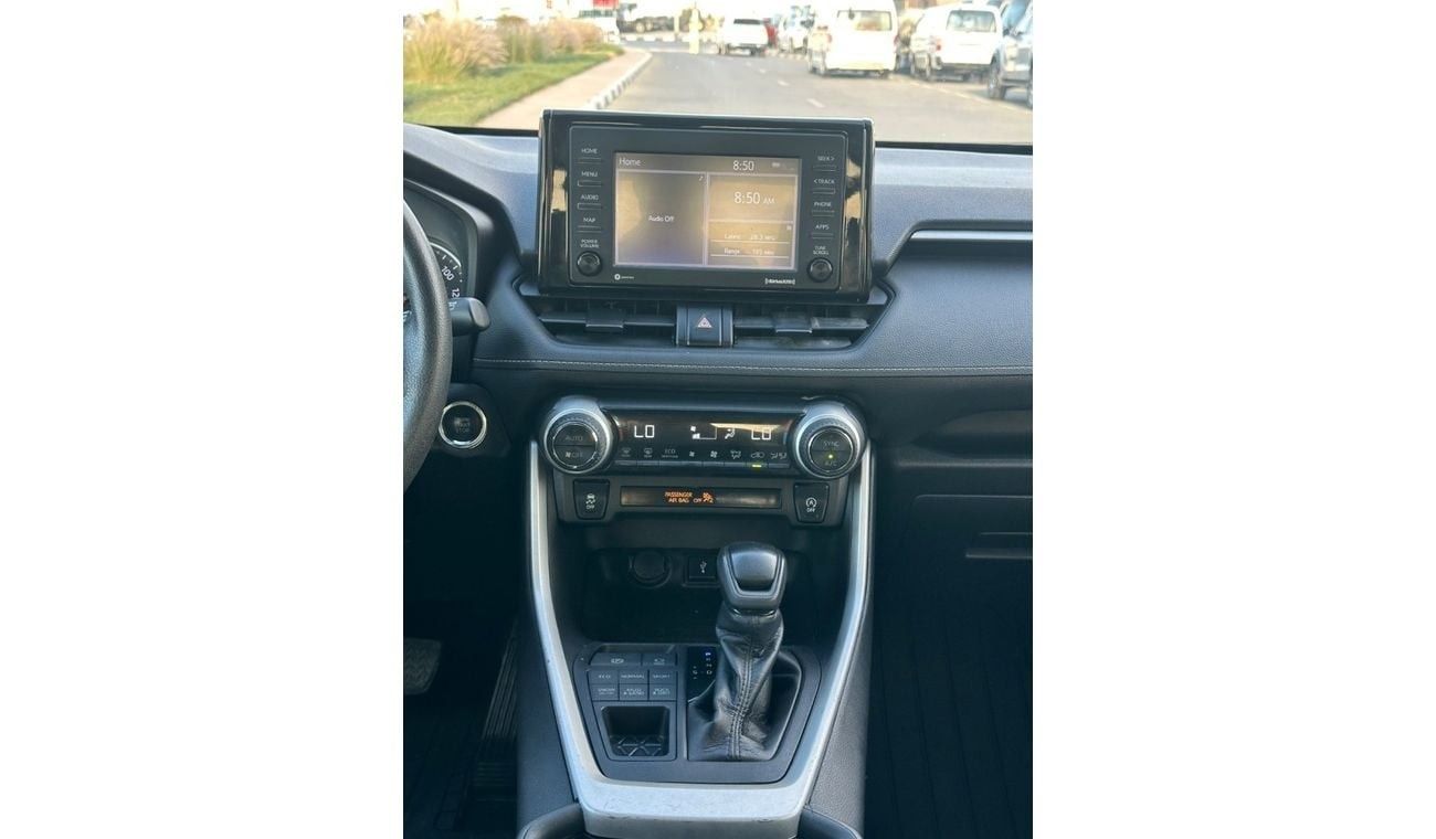 Toyota RAV4 XLE 4WD push start, leather seats,