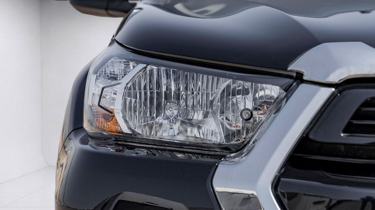 تويوتا هيلوكس  TOYOTA HILUX DC | 2-YEAR WARRANTY + SERVICE AVAILABLE | IN-HOUSE FINANCING | 0% DOWNPAYMENT (BANK)